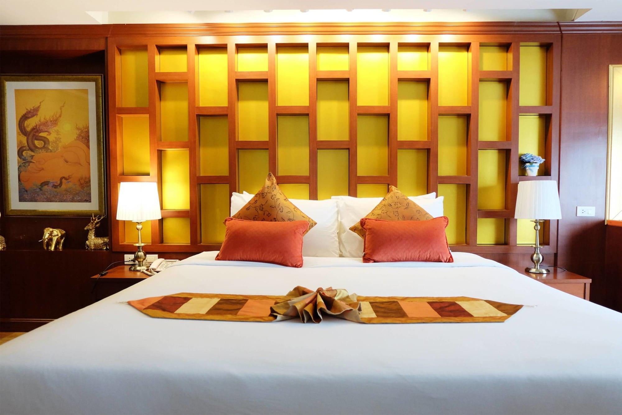 Grand Hill Resort And Spa Накхонсаван Экстерьер фото